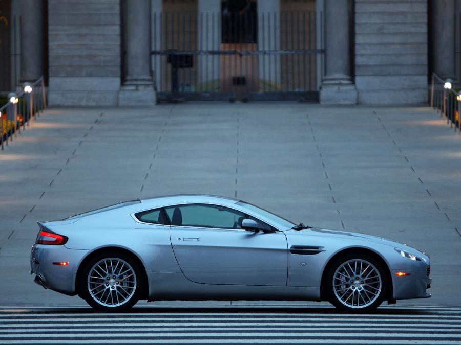  Aston Martin V8 Vantage 2008 года  (NA) (фото 15 из 16)